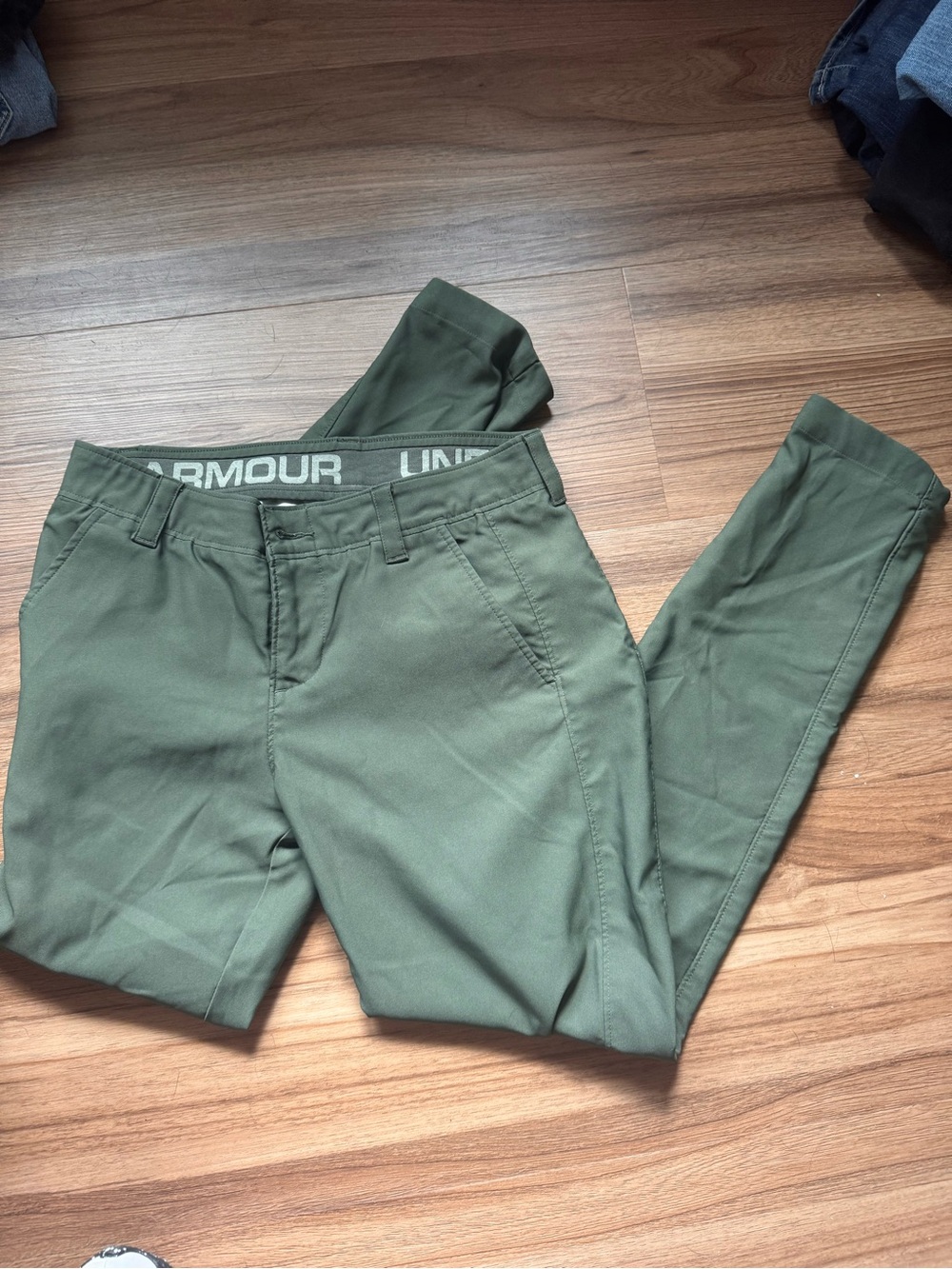 Under Armour Women’s Olive Green Performance Pants
